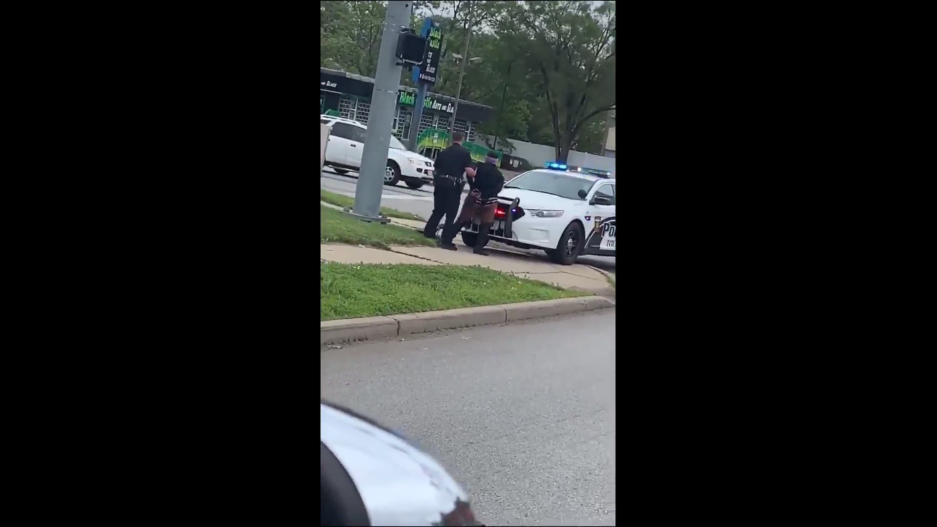 Woman Caught On Camera Twerking While Being Arrested By Tpd Officer 