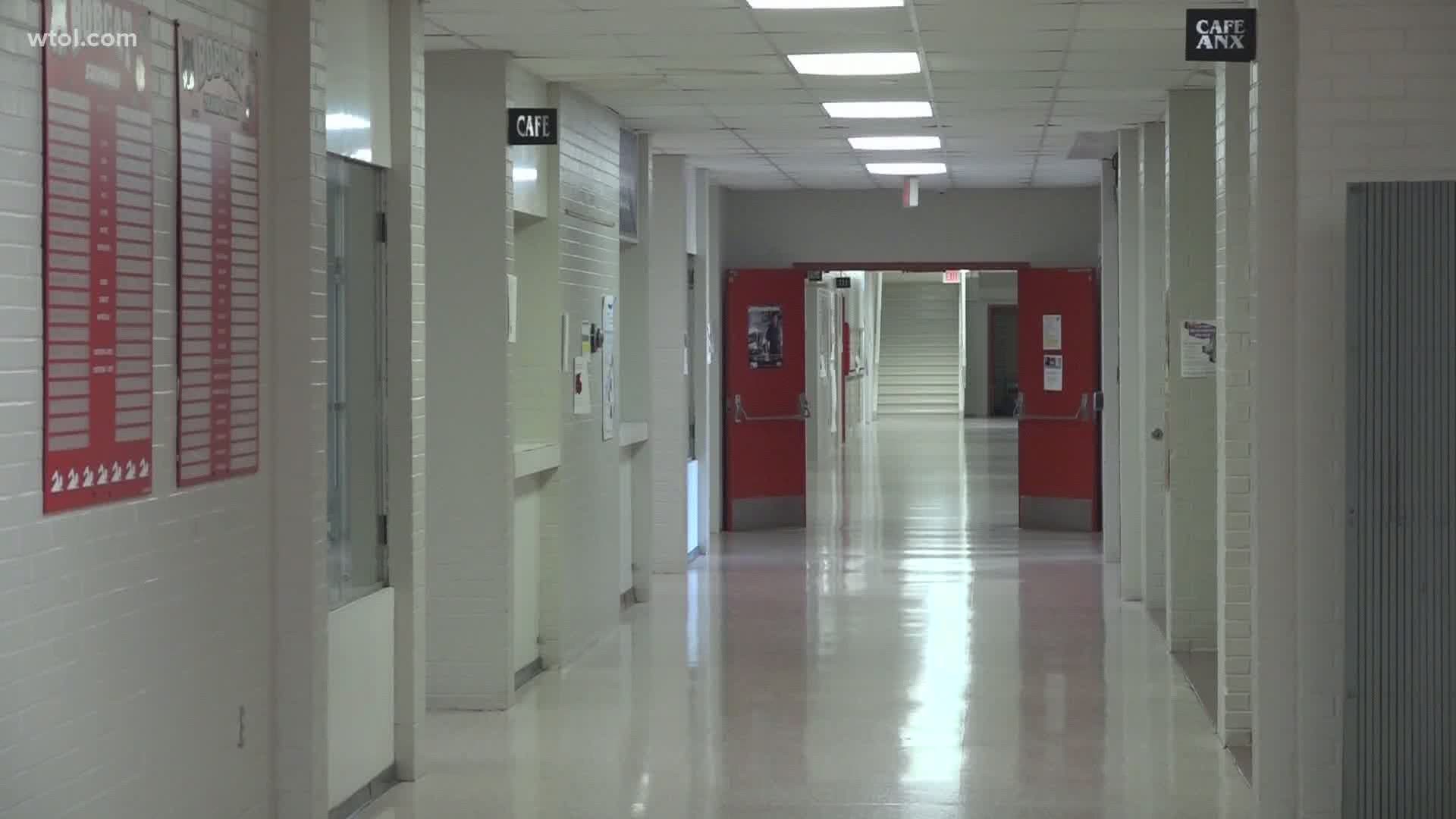 Bowling Green City Schools preparing to start academic year fully online wtol