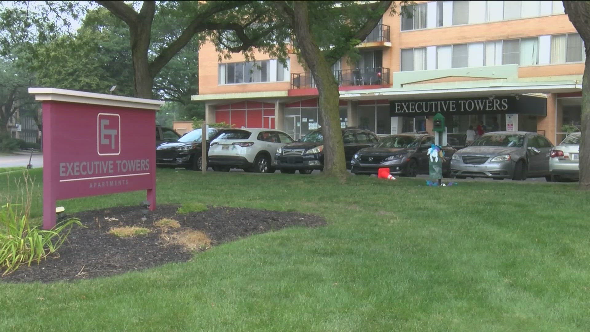 Executive Towers move-out order rescinded; residents can stay, Denizen ...
