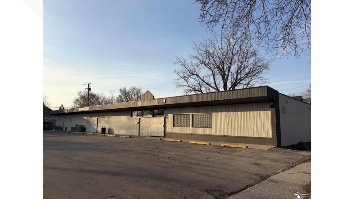 Oaks Village in Monroe says it plans to sell non-profit grocery store amid financial struggles