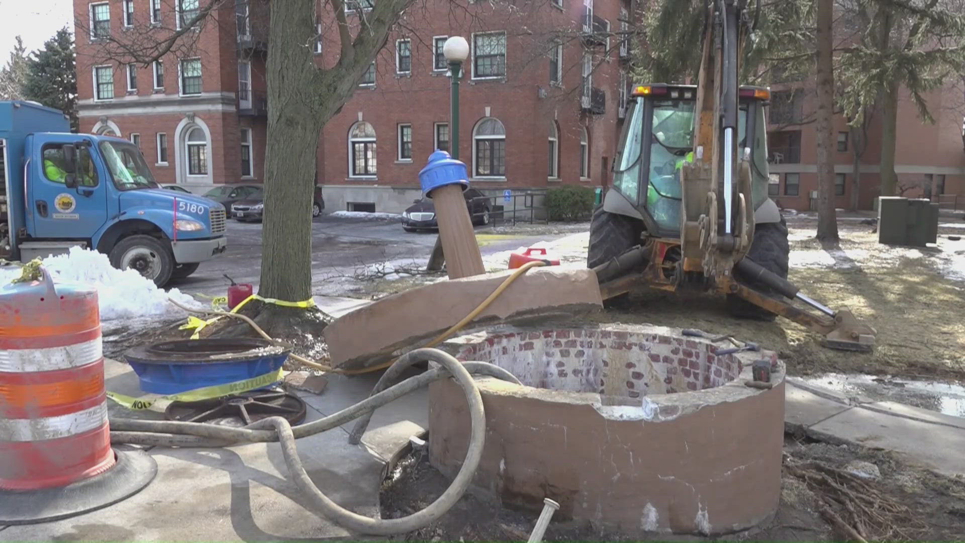 City shuts off line after major break in Old West End water main | wtol.com