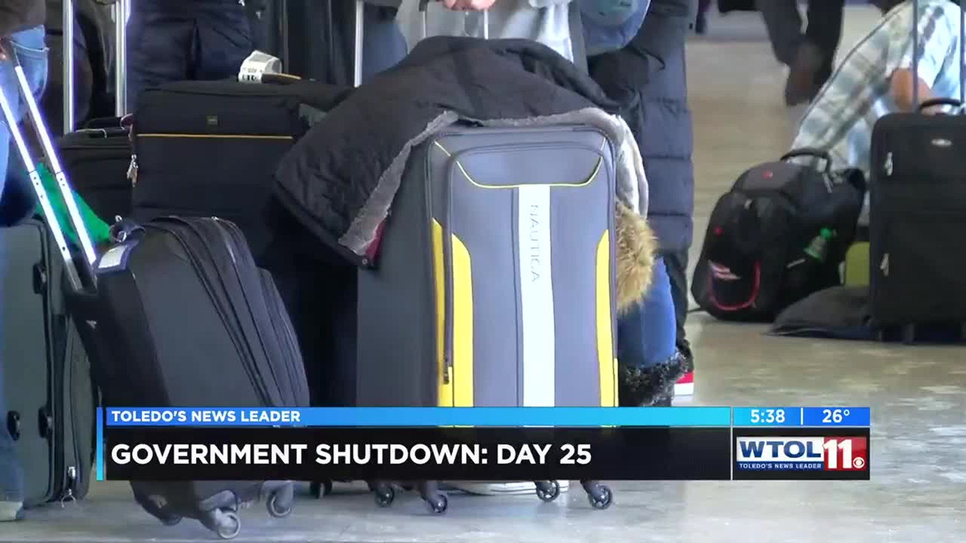 Travel experts urge air travelers to give extra time before flight