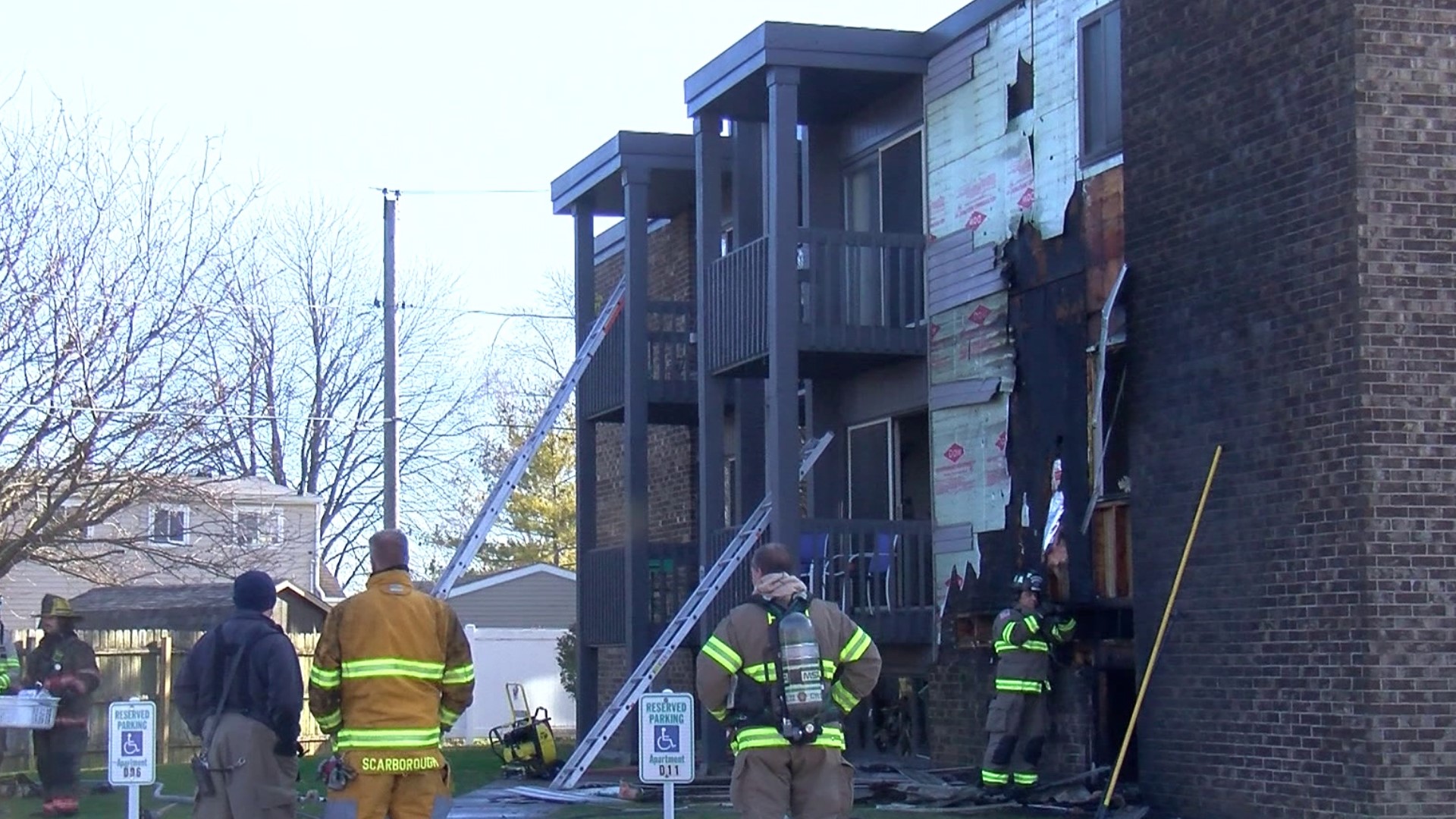 Fire at Rossford apartment building Friday afternoon