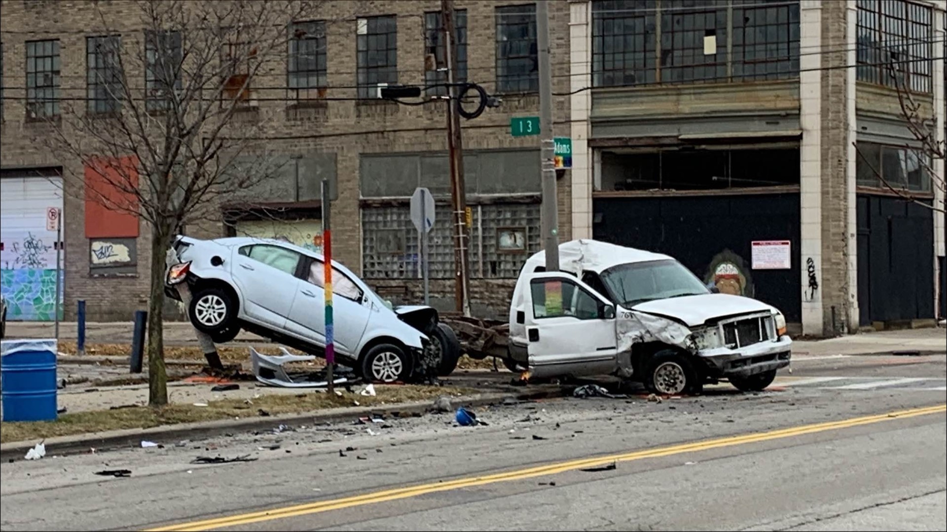 Tow truck crashes into several parked cars in Port Richmond neighborhood of  Philadelphia - 6abc Philadelphia