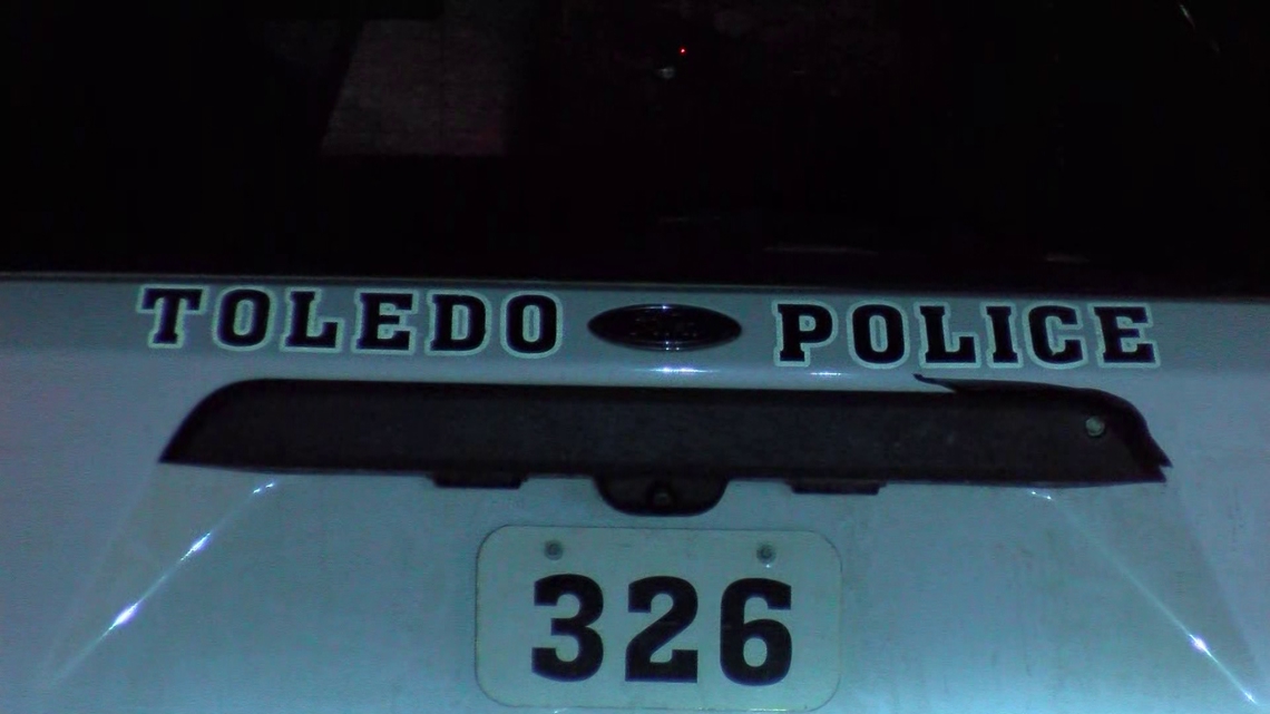 West Toledo Burger King robbed at gunpoint