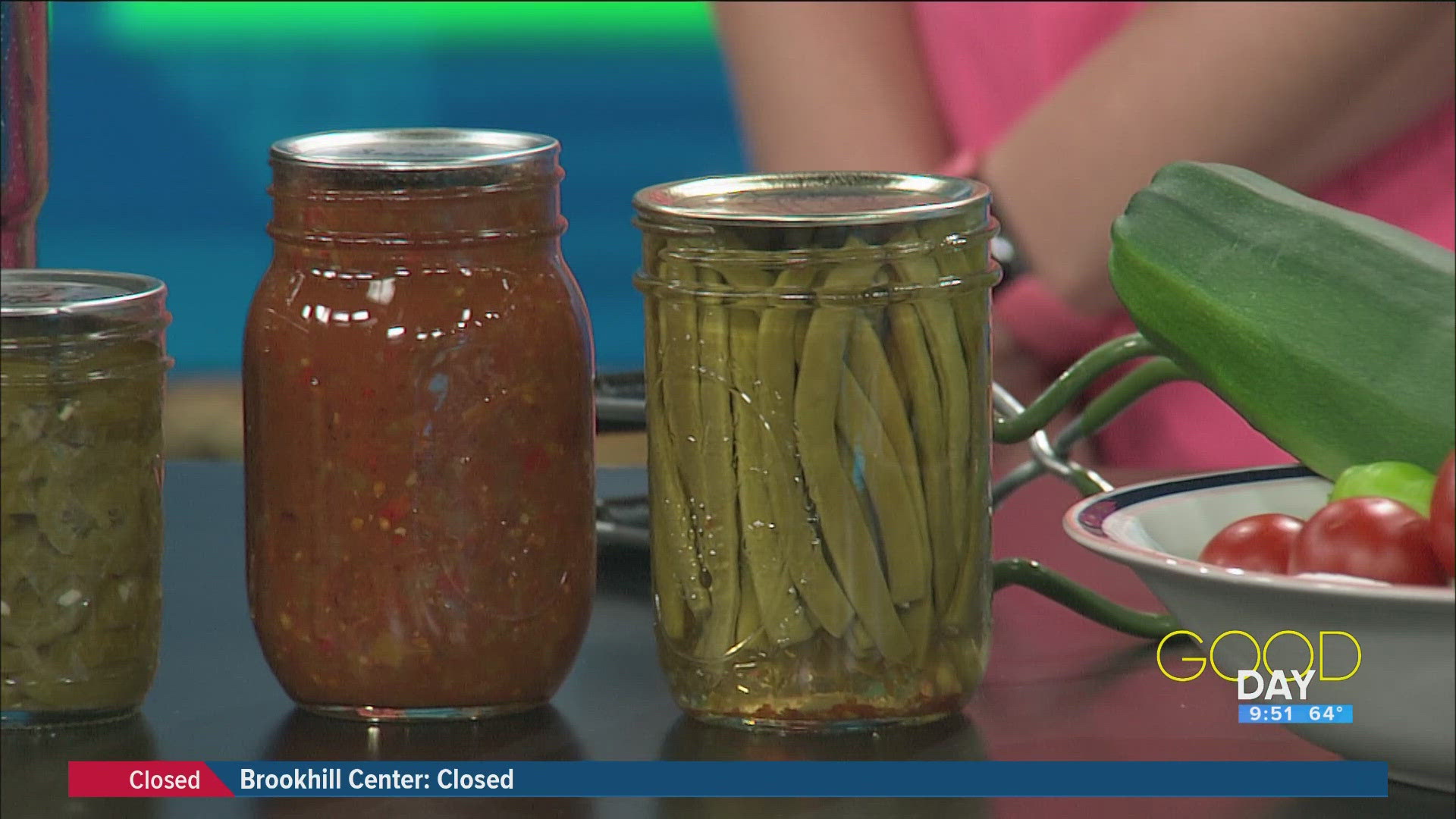 Jan Szalkowski and Yvonne Dubielak show Amanda and TaTiana the ins and outs of canning.