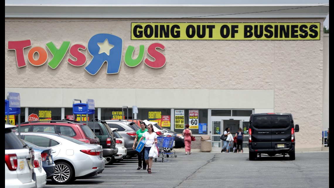 Toys ‘R’ Us makes a comeback under name, one year after going out of ...