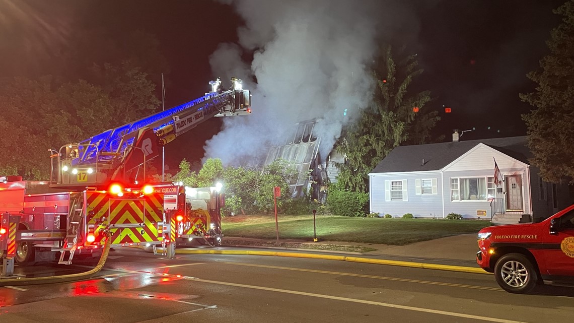 Toledo fire battling structure fire in west Toledo Friday night | wtol.com