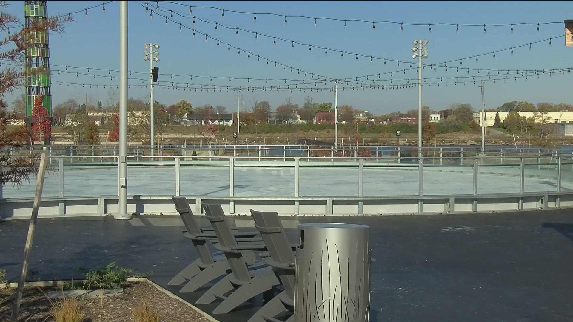 The Ribbon at the Glass City Metropark was set to start its second ice skating season last week, but it had to be delayed because of warm weather.