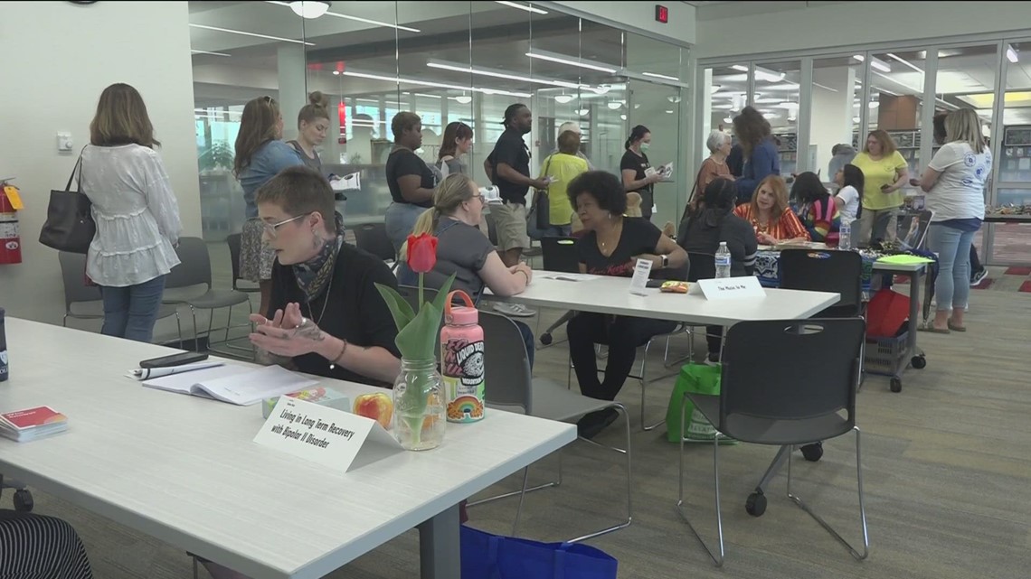 Different kind of "books" are read at Toledo Library event - Vimarsana News