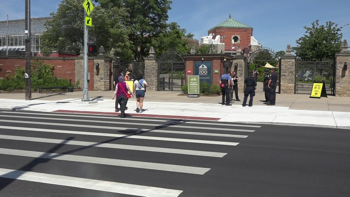 Toledo Zoo guests undeterred after second hoax bomb threat this year