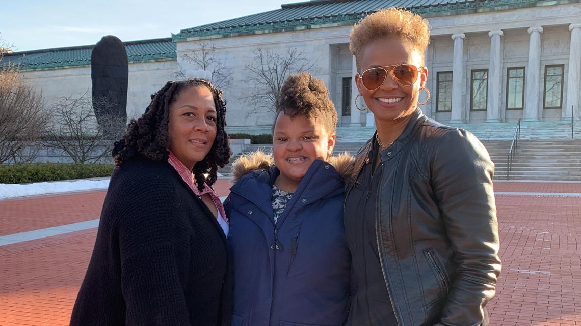 Motivational speaker shares insight on helping children cope with trauma following the deadly shooting of Damia Ezell - Vimarsana News