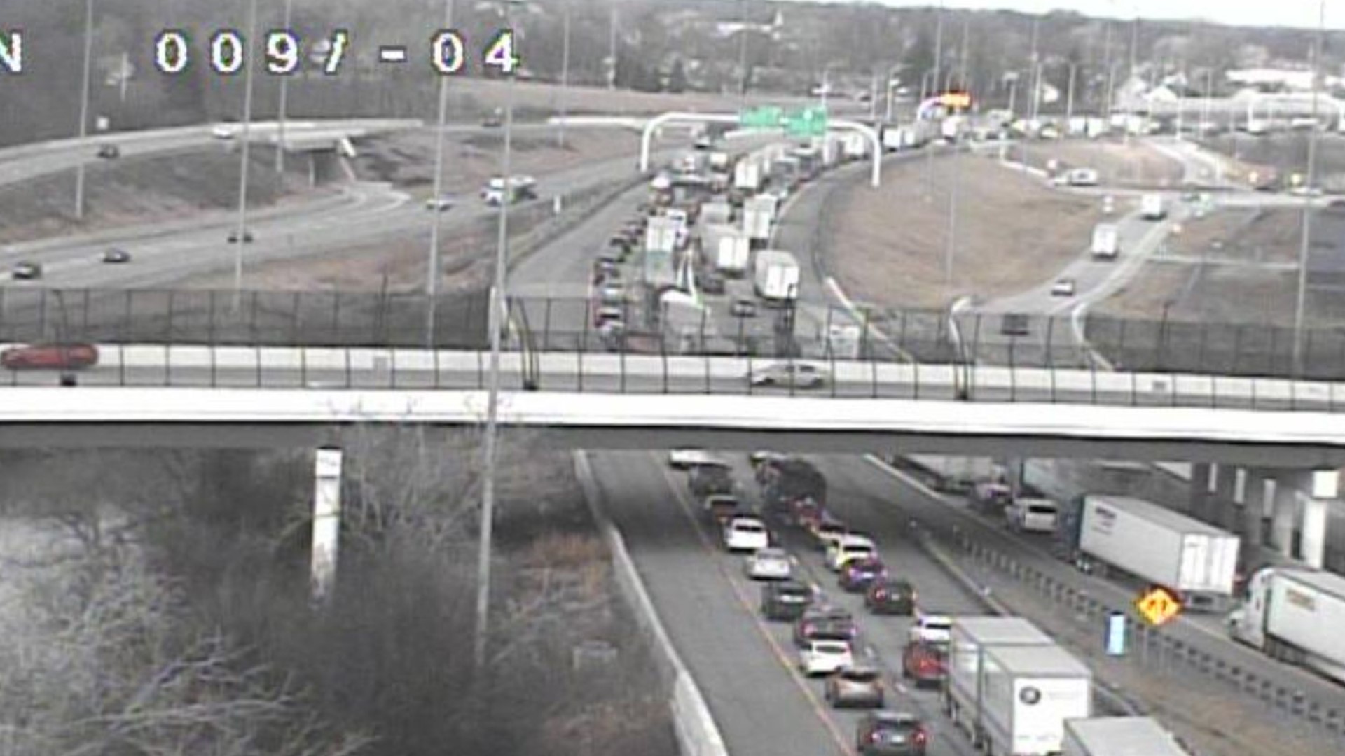 Crash on I-75 north causes delays Friday afternoon | wtol.com