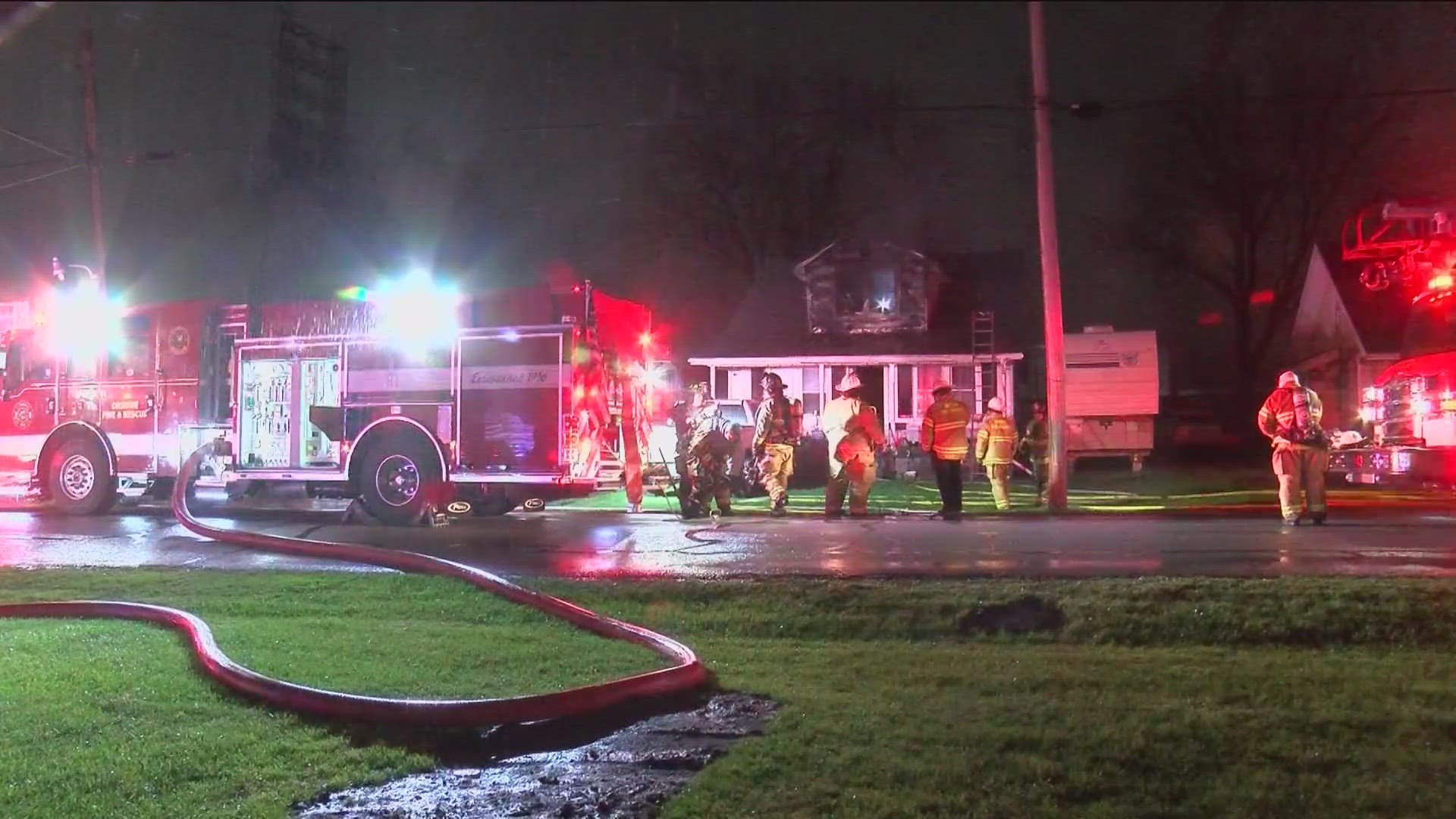 Man injured in Oregon house fire