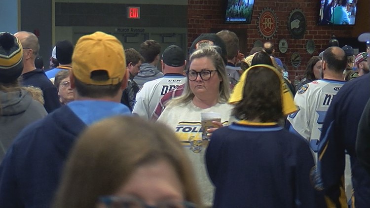 'A sea of Walleye jerseys' | Kelly Cup playoff games bringing in big crowds, business for downtown Toledo