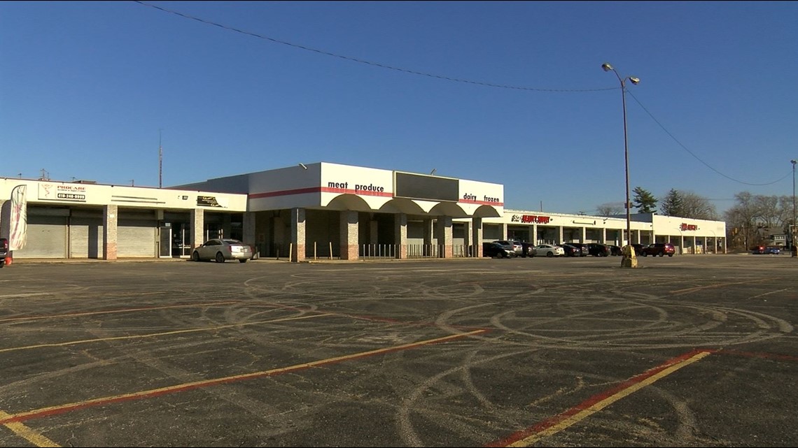 Talks continue on future plans for Swayne Field shopping center center ...