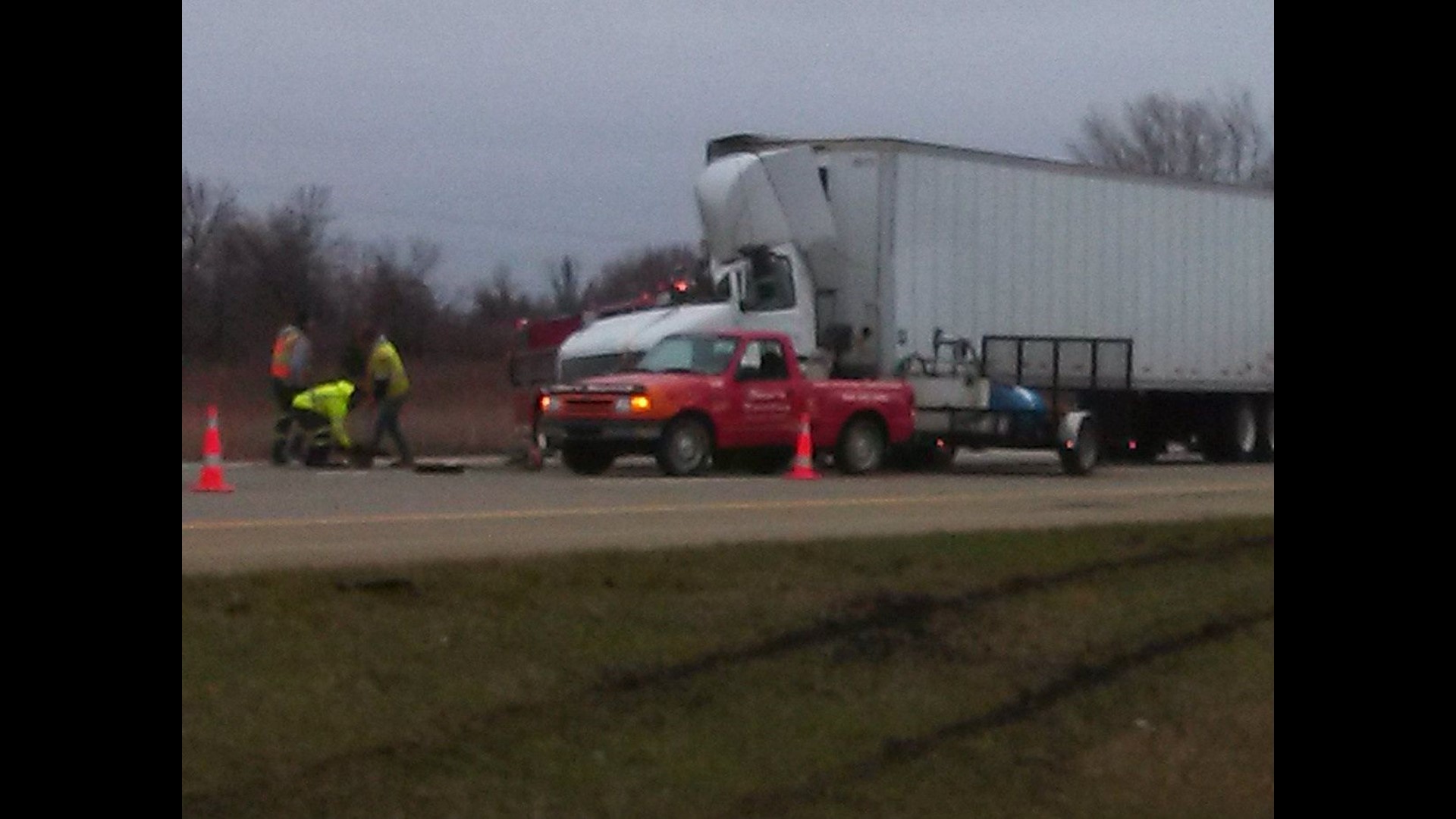 I-75 SB Shut Down In Monroe County After Semi Crash | Wtol.com