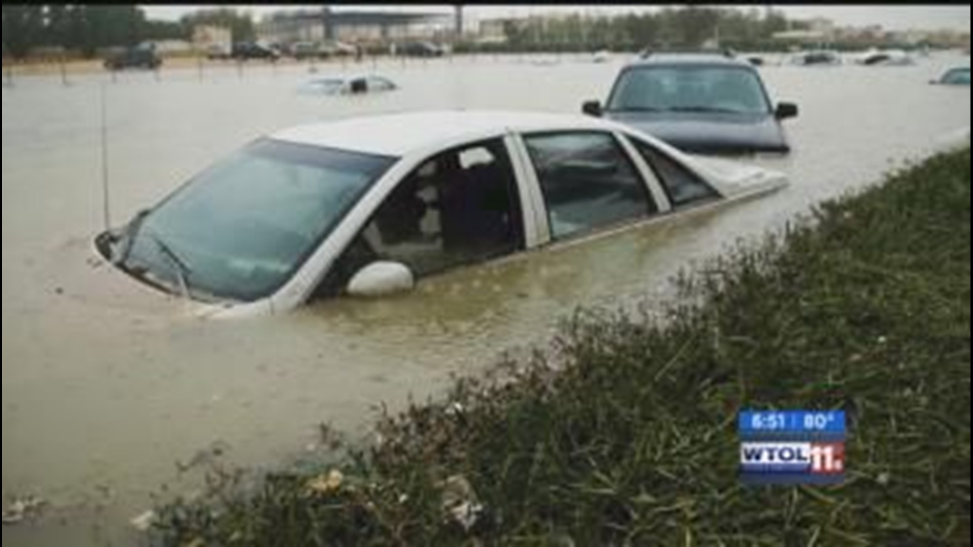 Money Talks News: Avoid flood-damaged cars