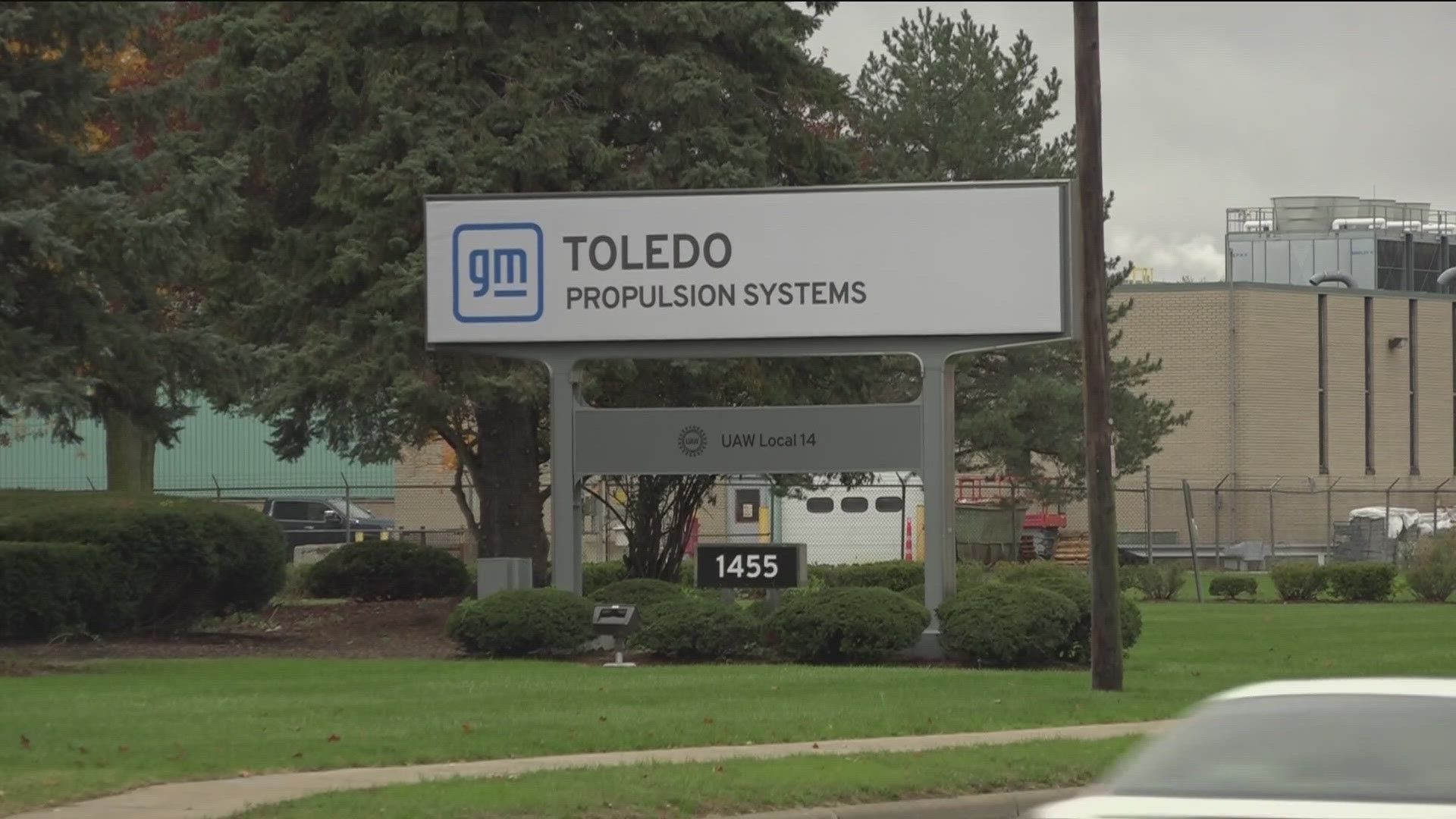 A series of informational meetings for UAW Local 14 members will be held Monday, with the ratification vote Nov. 12-13, UAW Local 14 President Tony Totty said.