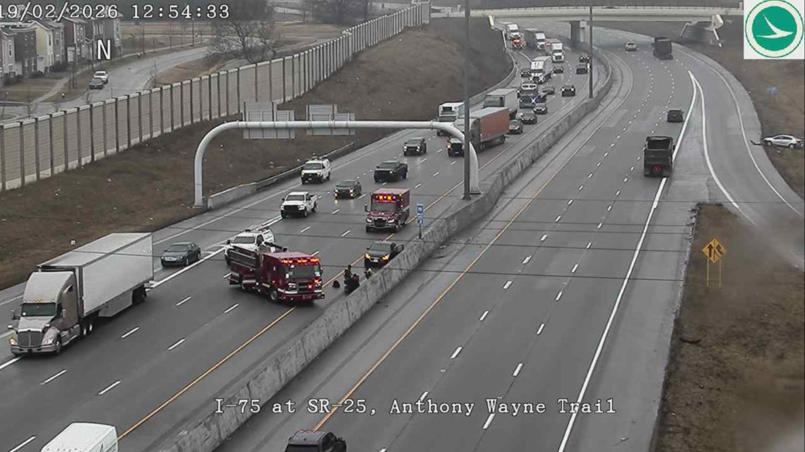 Pedestrian struck Thursday afternoon on I-75 SB in central Toledo, police investigating