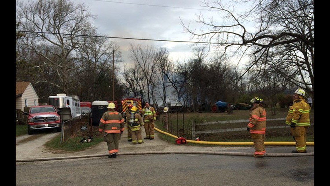Fire destroys barn in Genoa