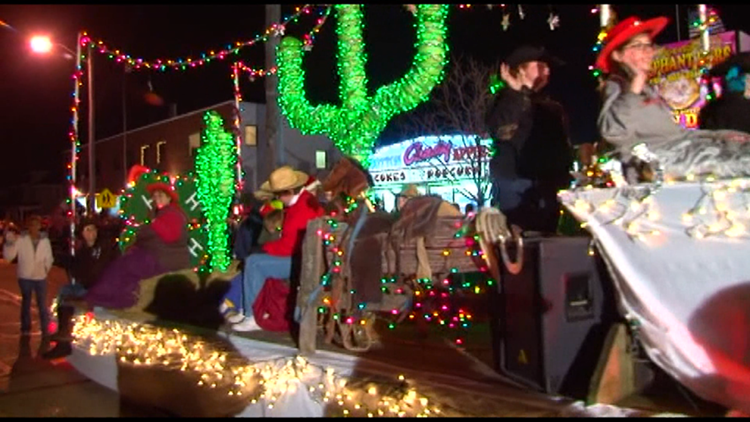 When Is The Christmas In Ida Michigan Parade 2022 Ida Hosts Largest Parade Of Lights In Midwest | Wtol.com