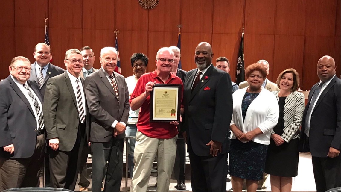 Dick Berry recognized by city council on 40 years as reporter | wtol.com