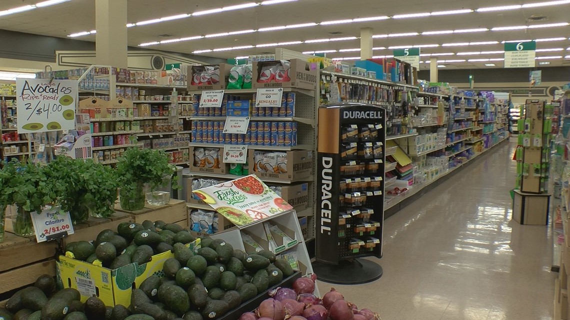 Stores and restaurants get ready for Super Bowl weekend - Vimarsana News