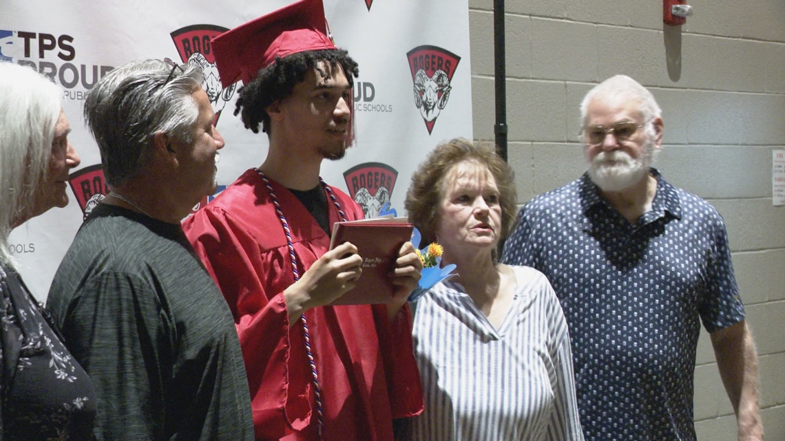 Toledo senior honored with early graduation ceremony before leaving for Army
