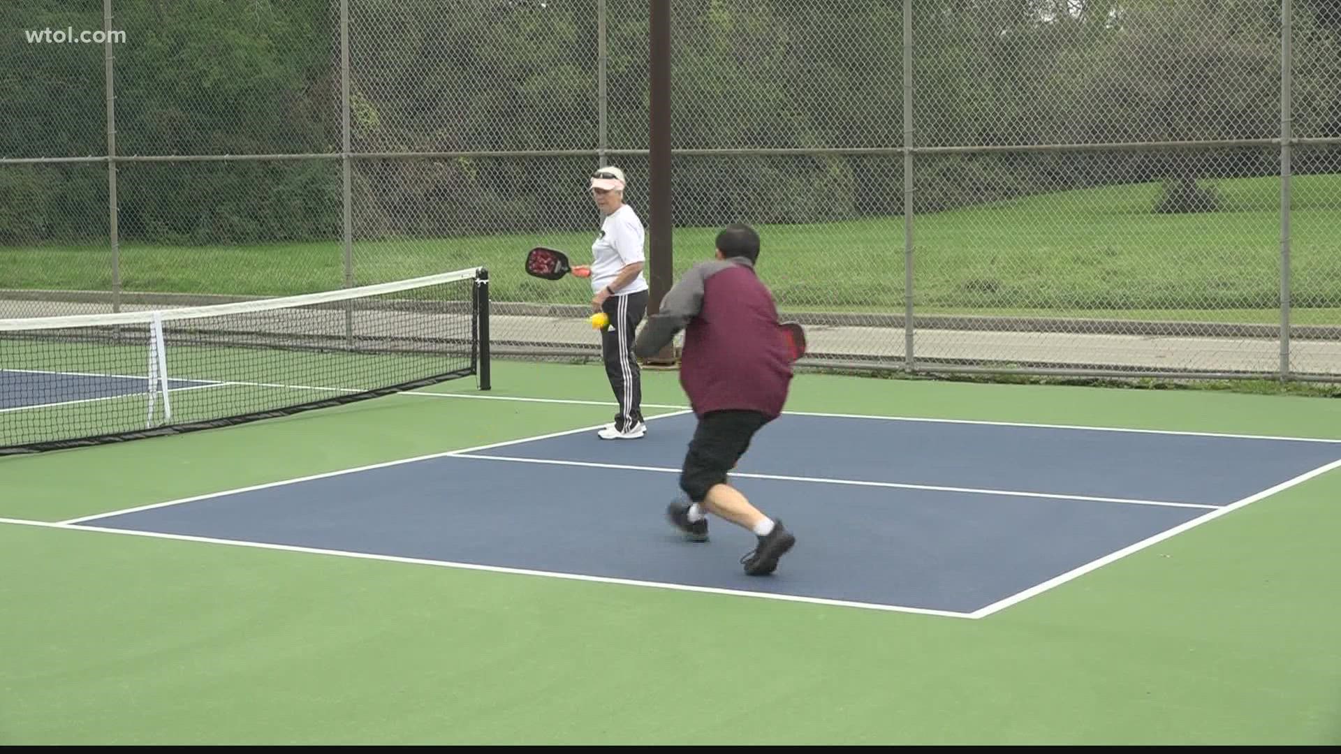 The city transformed old tennis courts into six pickleball courts.