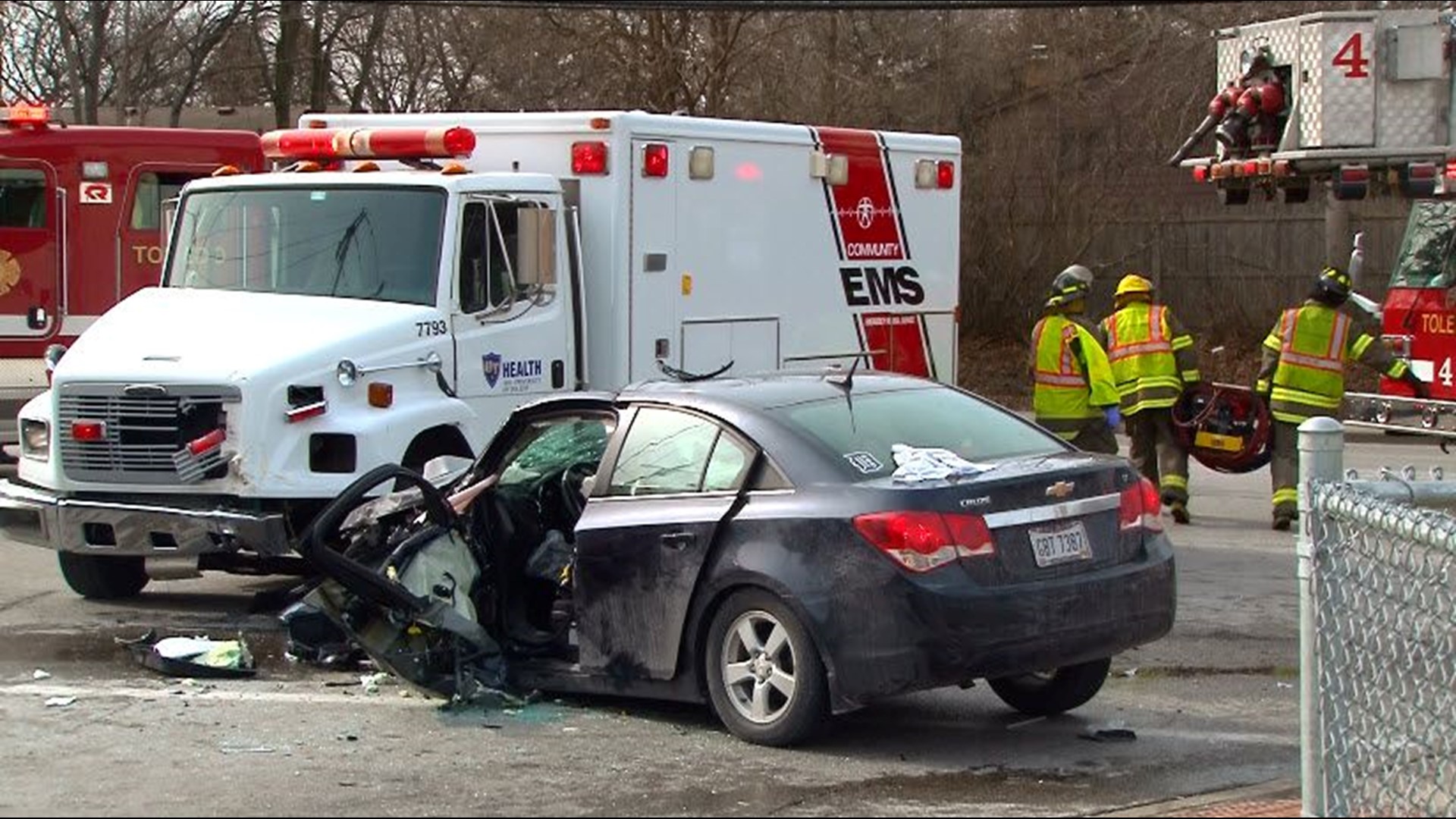 Ambulance involved in near head-on crash on Byrne | wtol.com