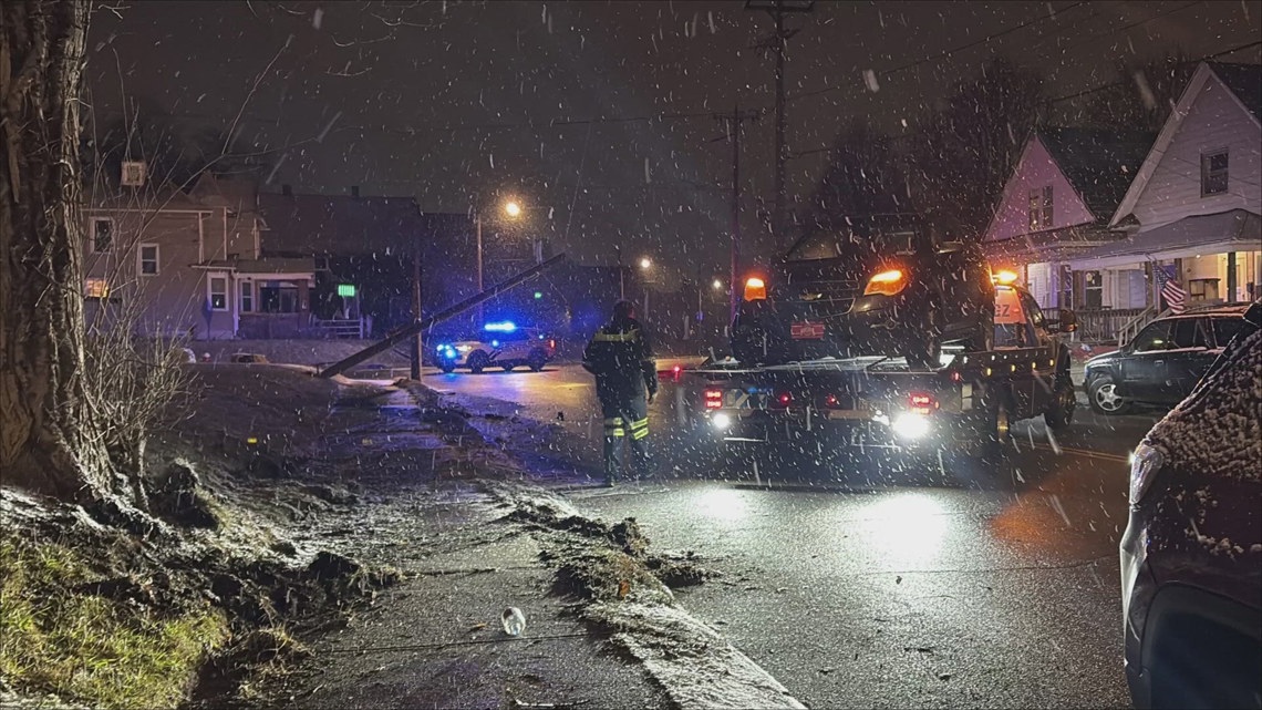 Crash knocks down utility pole in south Toledo | wtol.com