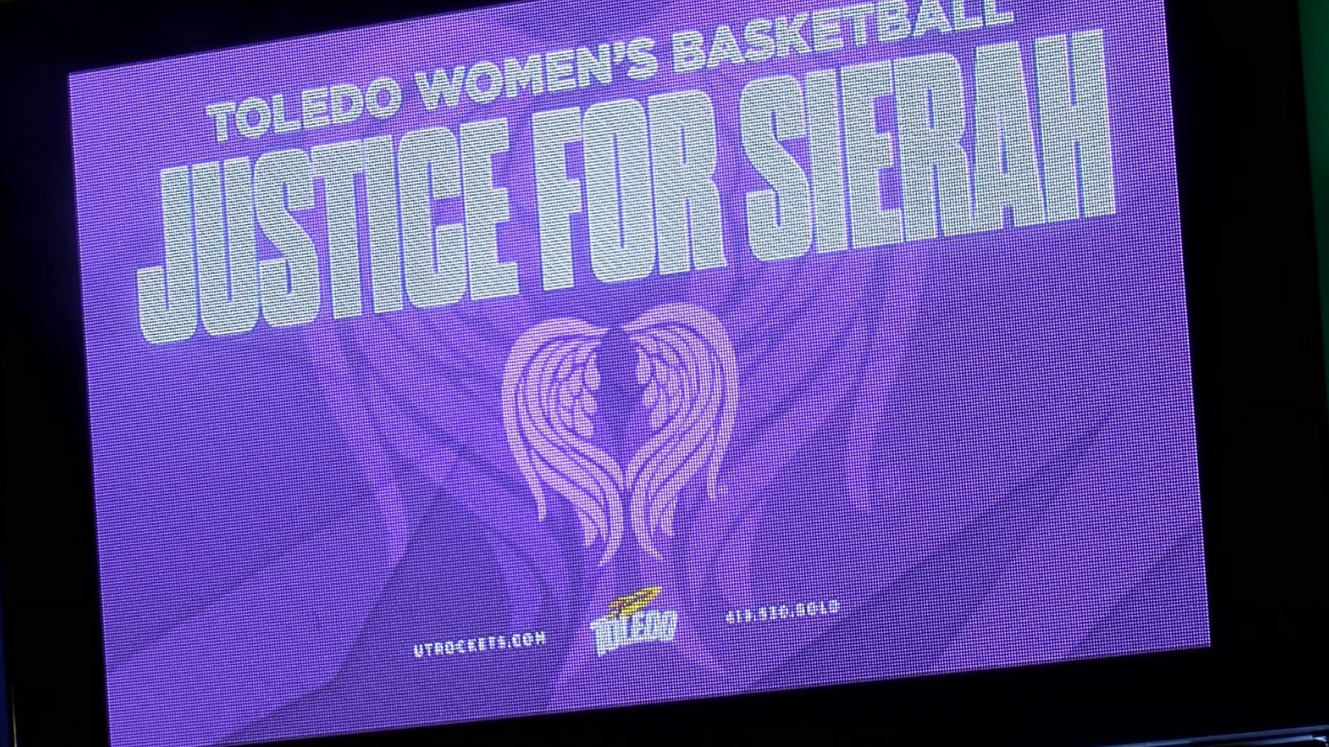 Justice for Sierah empowers young people through self-awareness and self-defense training. The team auctioned off jerseys to raise money for the organization.