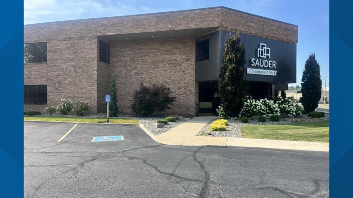 Sauder Woodworking cuts jobs due to sales decline