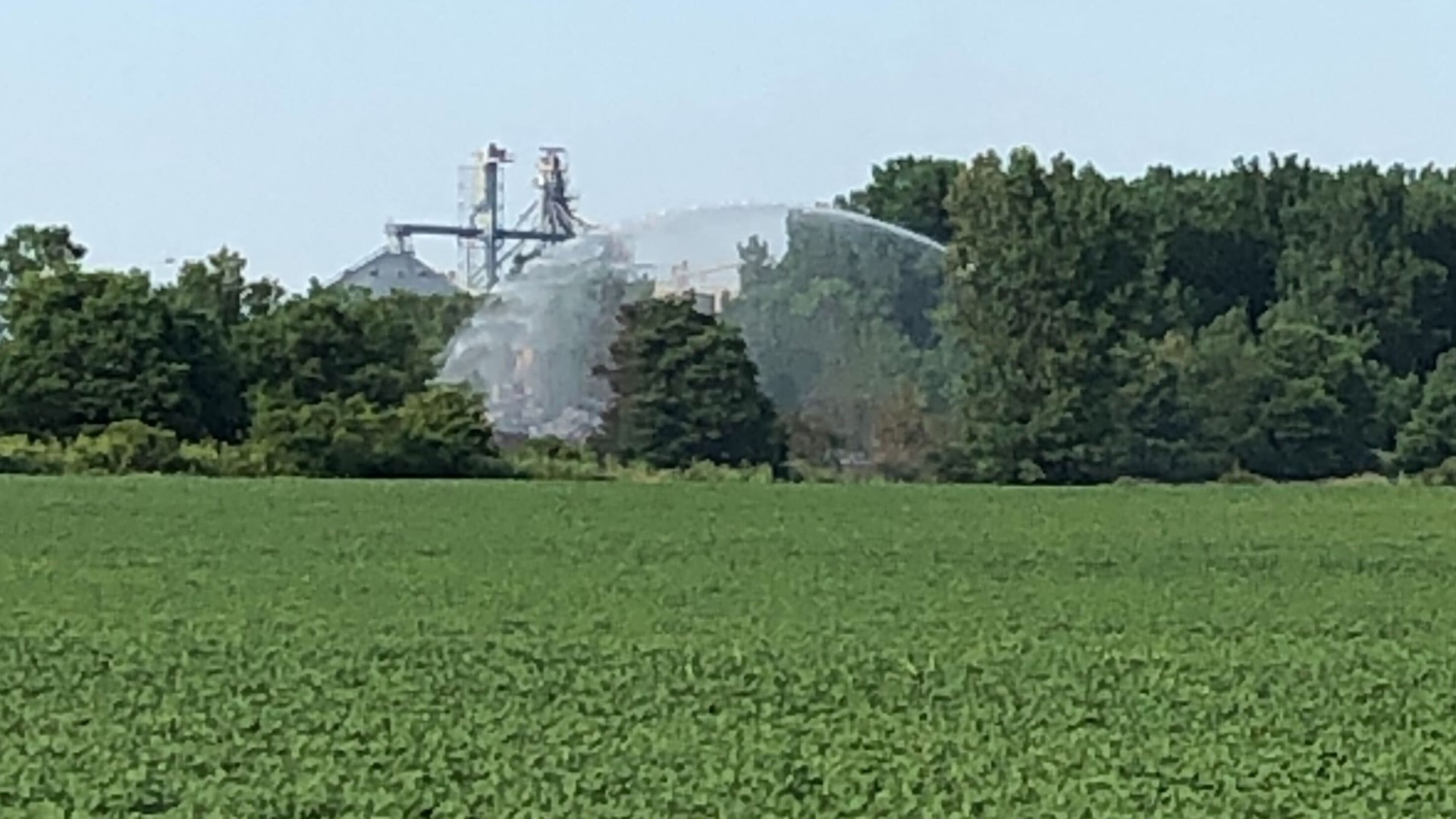 7 fire departments respond to extinguish Dlubak Glass fire in Upper