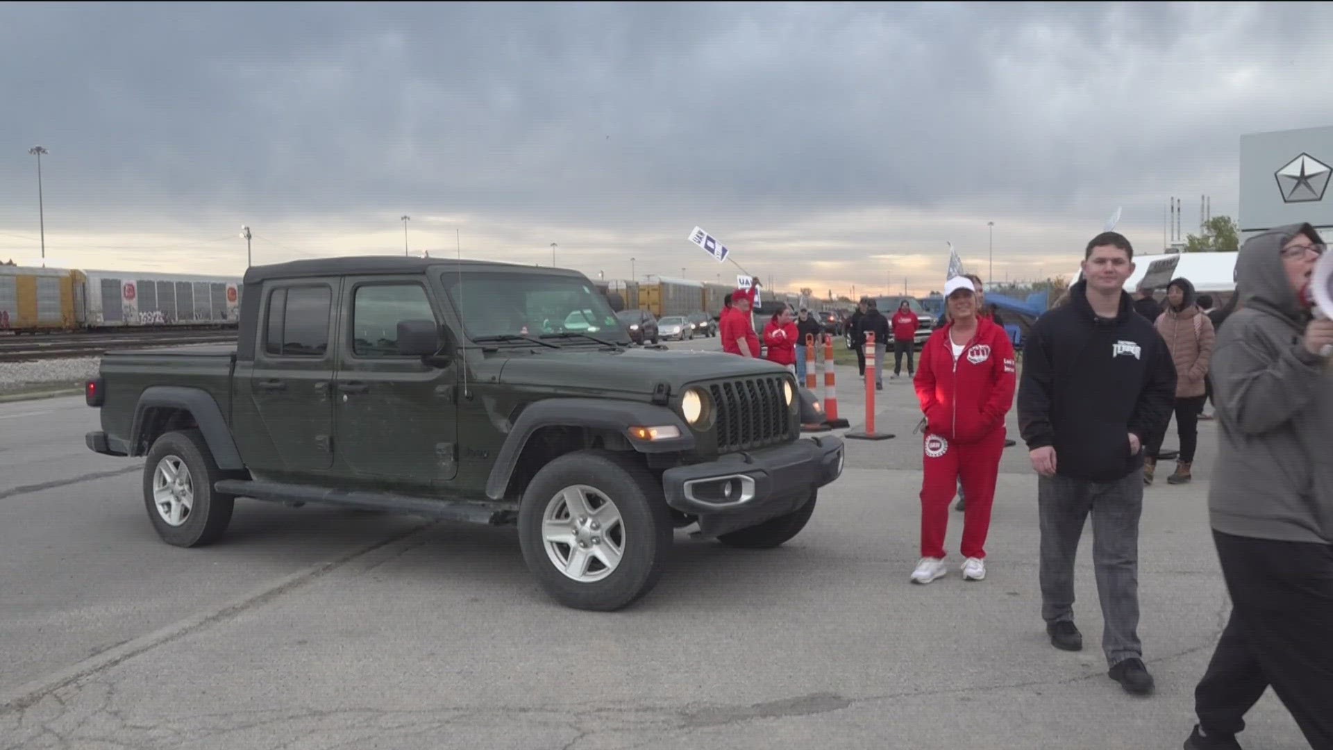 The workers were assigned to other duties inside the Toledo Assembly Complex and not scabs, but their arrival caused confusion, UAW Local 12 chairman said.