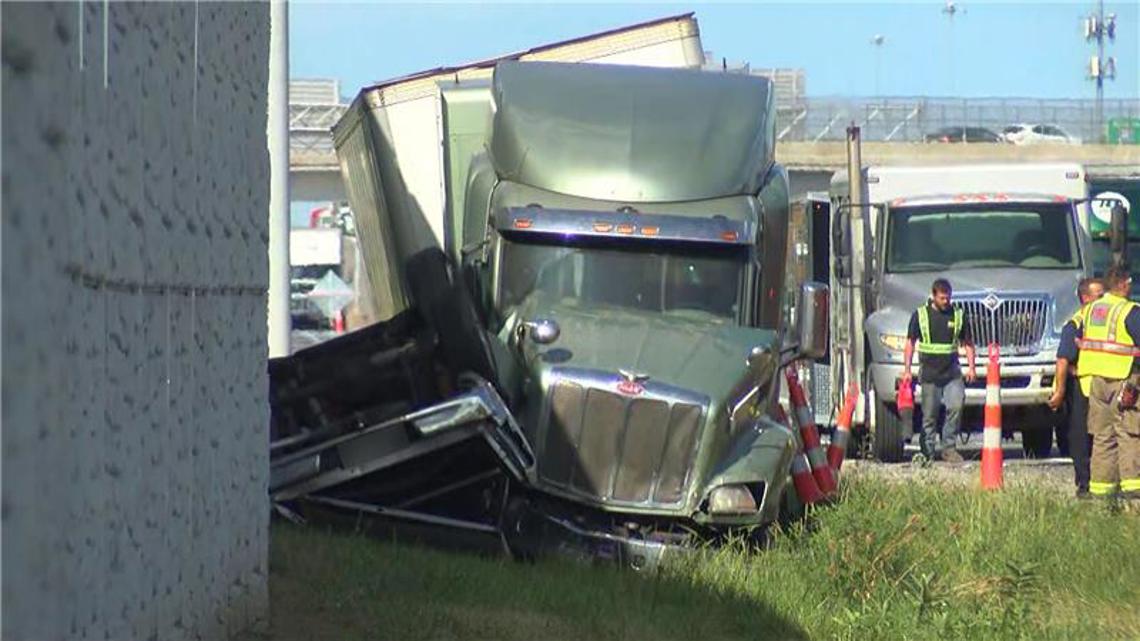 I-75 south reopens in Perrysburg after multi-vehicle crash injures one ...