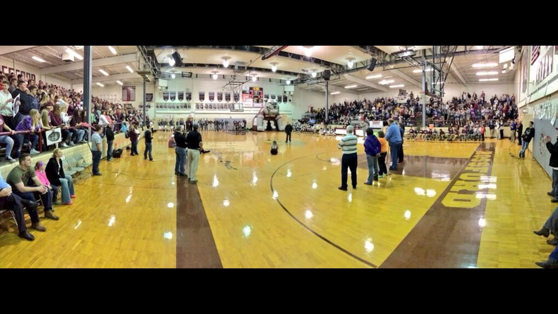 Rossford High says fond farewell to school's field house at final b