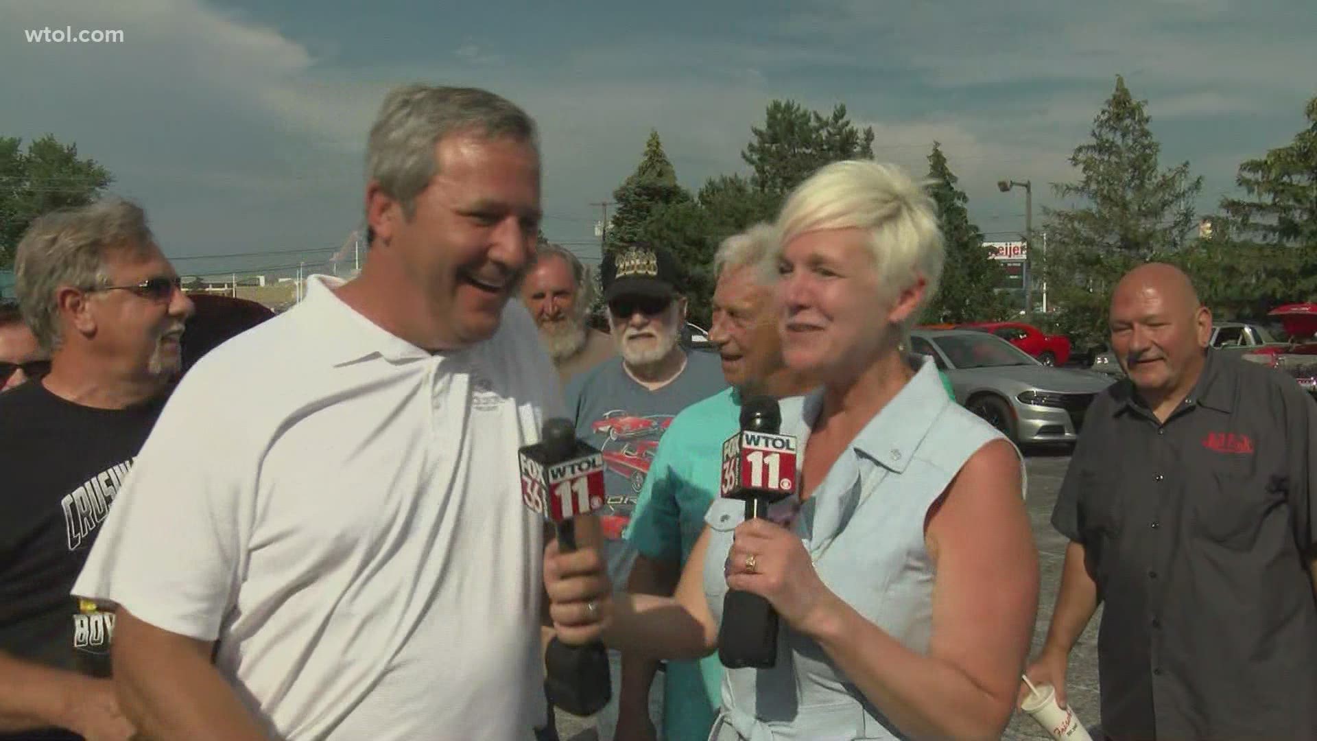 WTOL 11 Chief Meteorologist Robert Shiels is saying goodbye to viewers all week long. And Chrys had to come give him the best during the cruise-in at Frisch's!