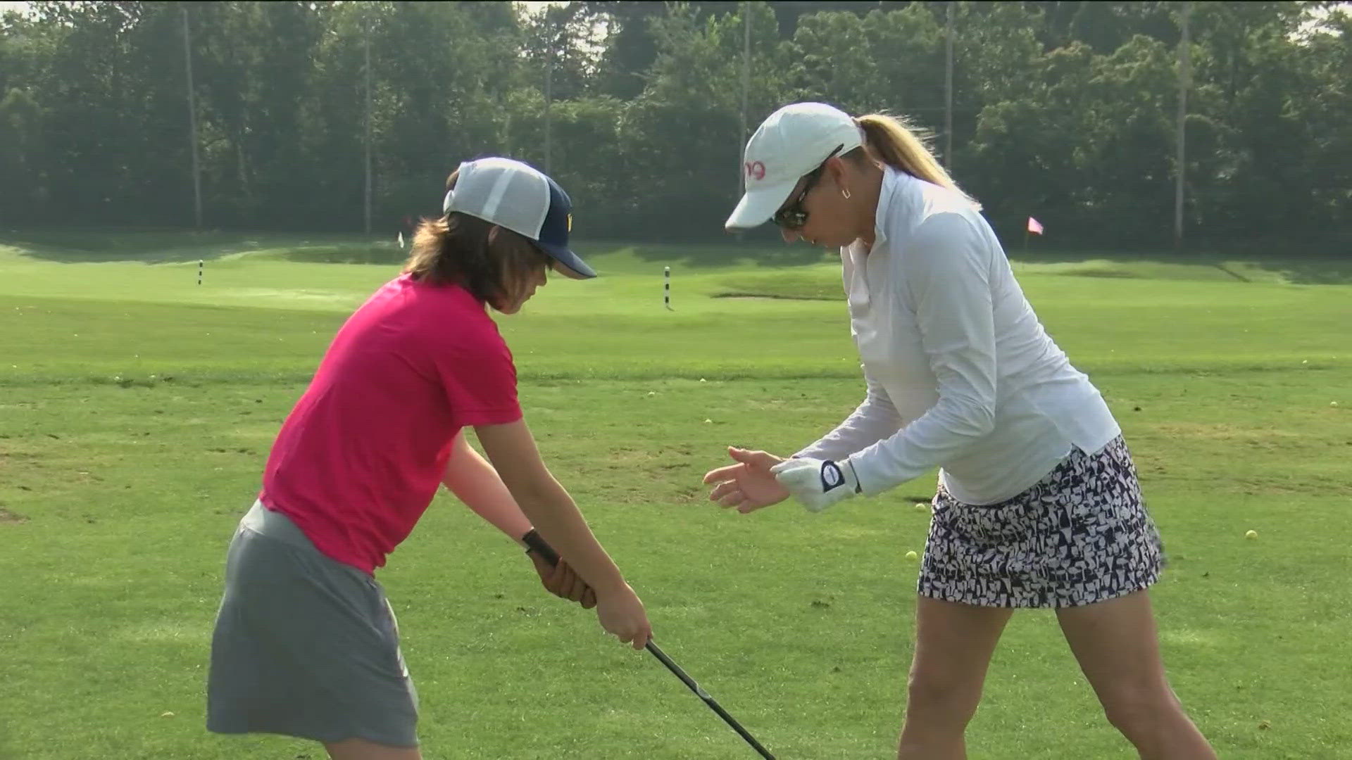 Northwest Ohio girls tee off with professional golfers in women’s empowerment event – wtol.com