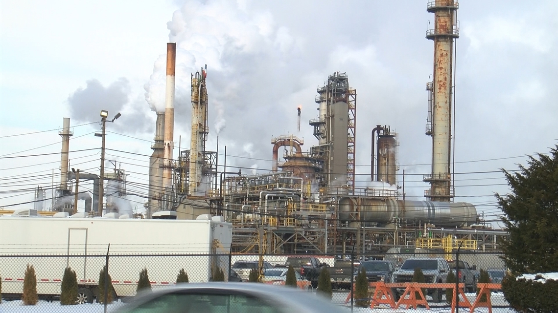 Negotiations continue between steelworkers and Toledo Refining Company