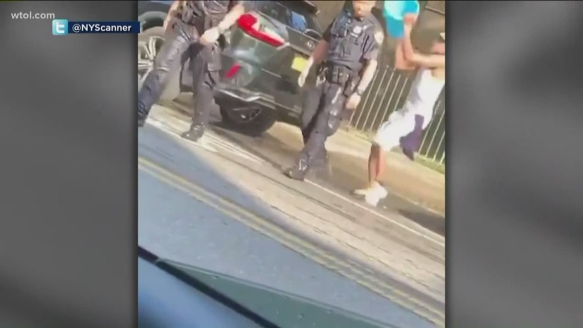 Videos of water being dumped on NYPD officers create stir | wtol.com