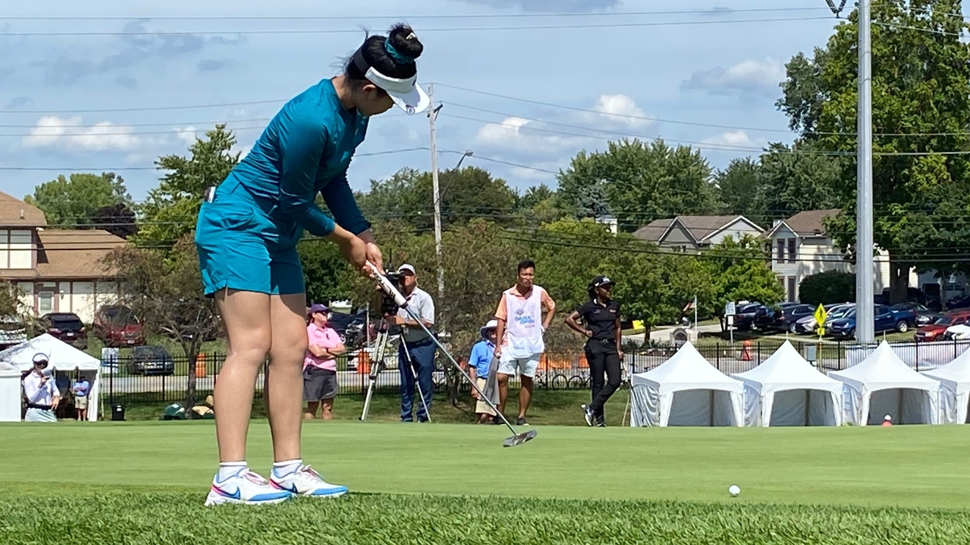 19-year-old Lucy Li will take a two-shot lead into the weekend at 10-under. Carlota Ciganda and Ruoning Yin are two shots back at 8-under.