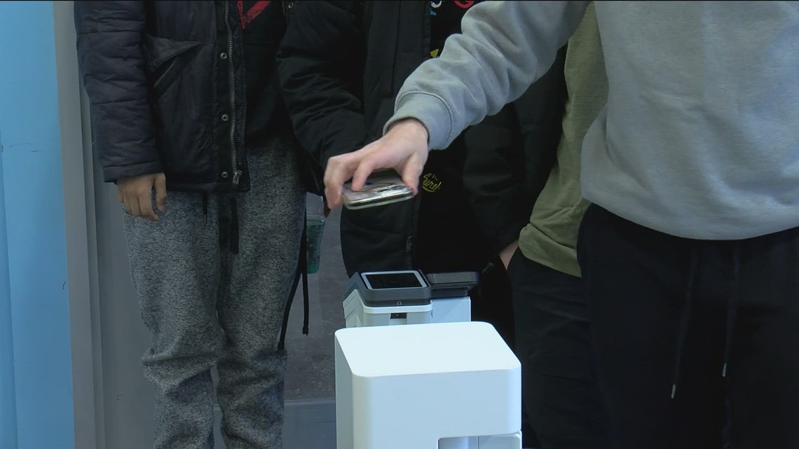 Just walk out: New tech comes to BGSU convenience store - Vimarsana News