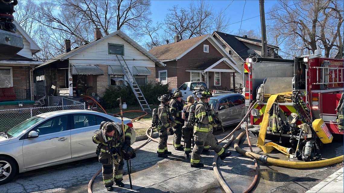 Two people escape south Toledo house fire unharmed, TFRD says | wtol.com