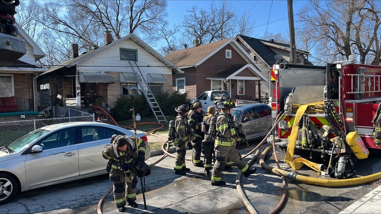 Two people escape south Toledo house fire unharmed, TFRD says | wtol.com