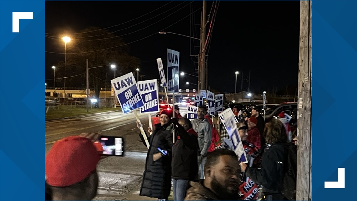 Mobis North America workers begin strike after contracts expire - Vimarsana News