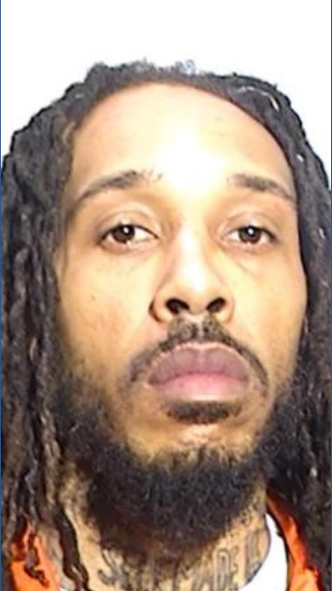 Suspect arrested after crashing vehicle, exchanging gunfire with police ...