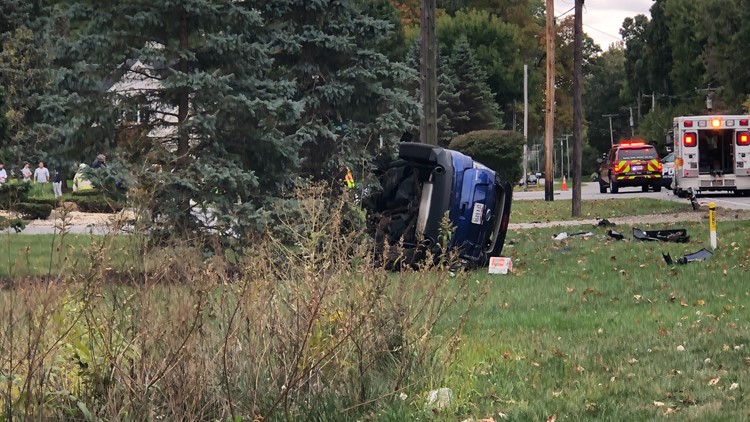 Three people taken to hospital after two car accident in Sylvania Twp ...