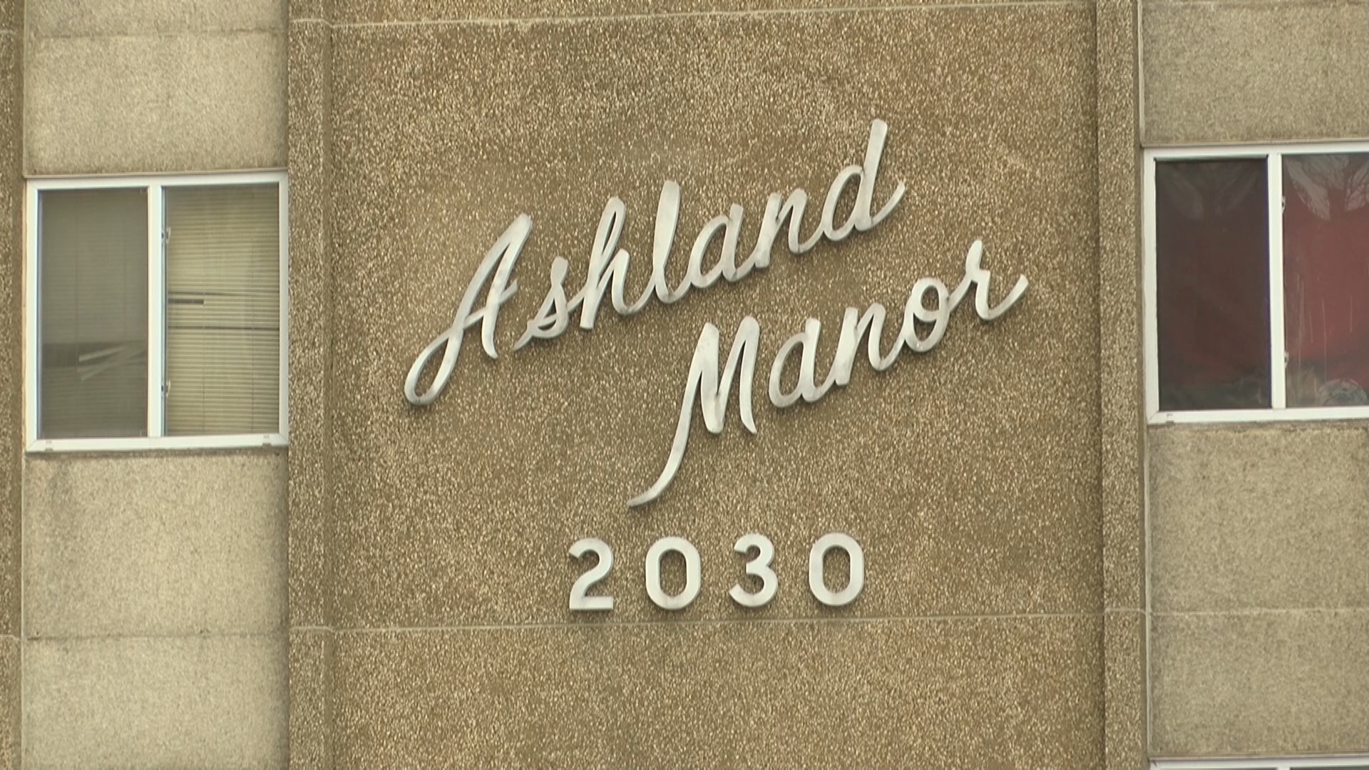 Toledo Mayor Wade Kapszukiewicz will meet with the U.S. Department of Housing and Urban Development on Thursday to discuss problem rental housing in the city.